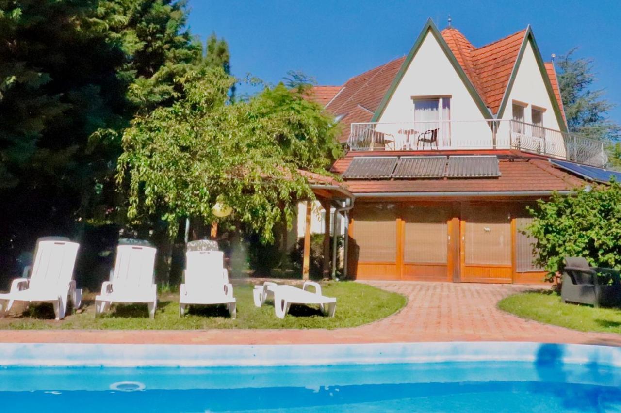 Hotel Wagner Panzio Cserszegtomaj Esterno foto